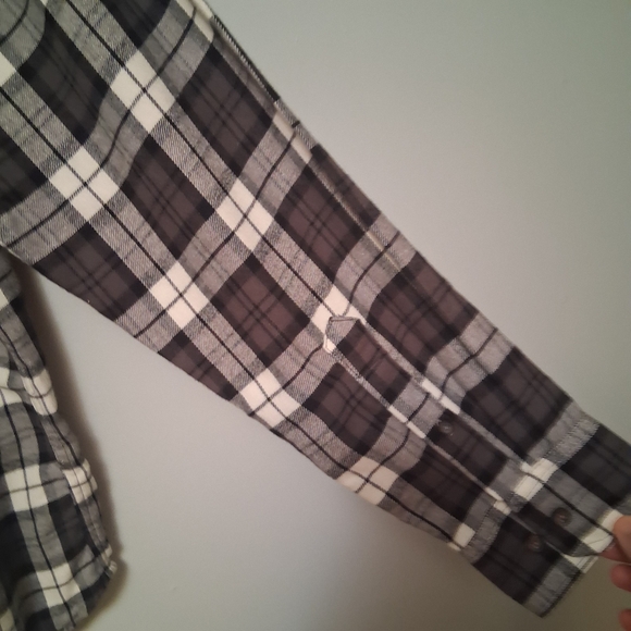 IZOD Mens Gray & White Plaid Long Sleeve Button-Down Flannel Shirt Size Large - Picture 12 of 14